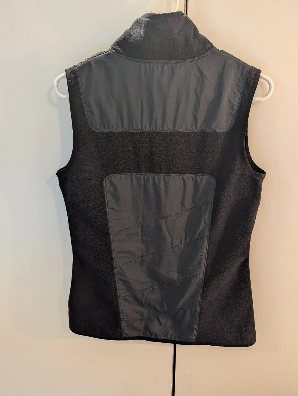 Nike Women’s Black Quilted Performance Vest Size Small